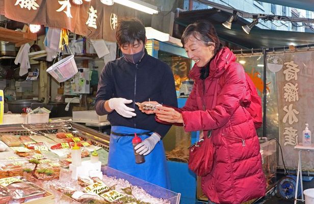 Tokyo Tsukiji Fish Market: Traditional Culture & Street Food Tour