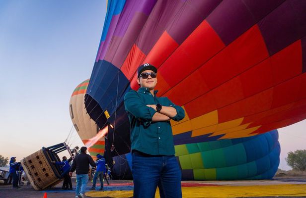 Balloon flight y Breakfast in the cave y Tour Pyramids from cdmx