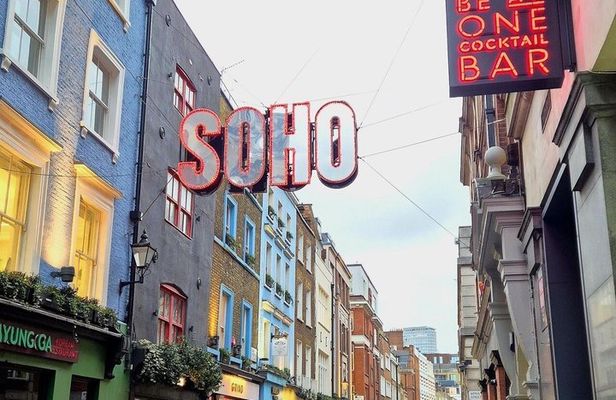 LONDON Soho Chinatown Legends, Asian Food Tour And Treasure Hunt