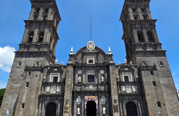 Puebla, Cholula and Val’Quirico Day Tour from CDMX Lunch Included