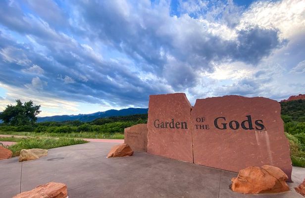 Pikes Peak, Garden of the Gods & Manitou Springs Car Tour