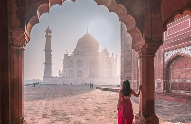 Private Taj Mahal Tour from Jaipur by Car