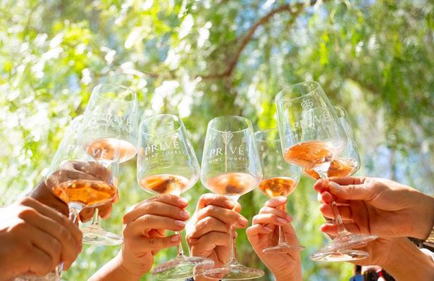 Privé Signature Wine Tour 3 Vineyards Wine Tastings and Lunch