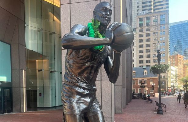 Title Town Sports Walking Tour