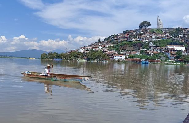 Patzcuaro Express Tour and boat ride to Janitzio