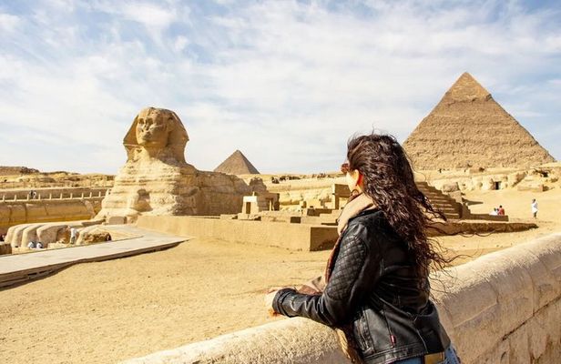 Classic Cairo - Pyramids and Egyptian Museum from Alexandria Port