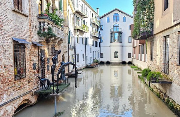 Treviso Center Tour with Welcome Coffee and Local Snack