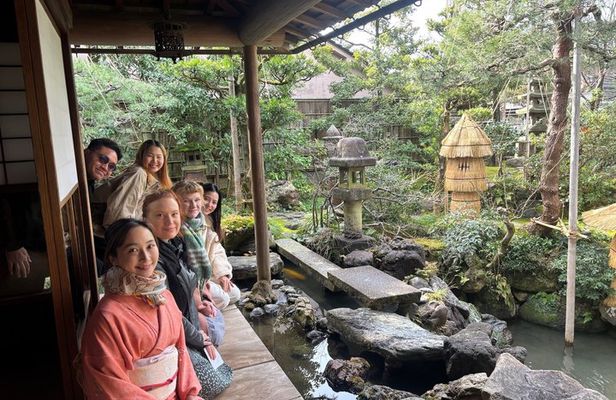 Kanazawa Castle and Samurai History Walking Tour