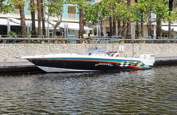 Donzi Luxury Powerboat 