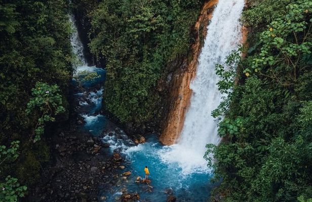 Private Tour 7 Blue Falls Bajas del Toro Waterfalls from San Jose