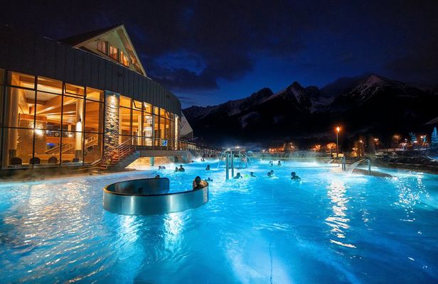 Krakow: Zakopane Tour with Hot Springs, Cable Car & Local Tasting