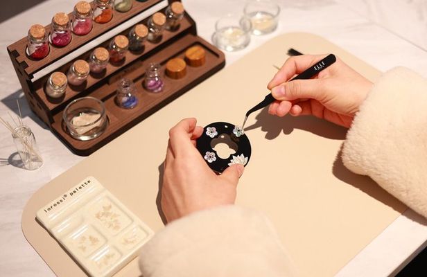 Seoul: Meong-dong Mother-of-Pearl Jewelry Workshop, Photo Session