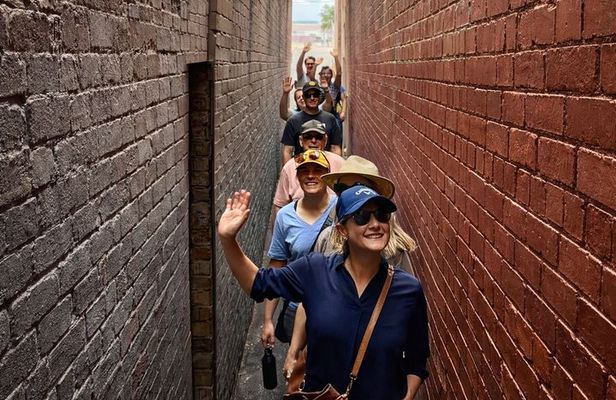 Melbourne Walking Tour: Explore Top Sights & Hidden Gems