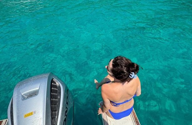 Blue & Green Cave Experience: Drinks, Snorkeling & Šunj Beach