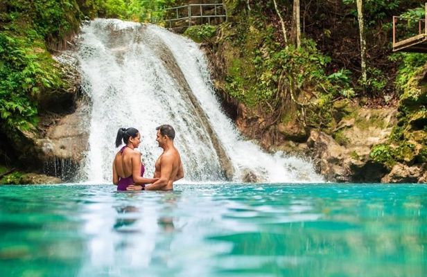 Private Blue Hole and Dunn's River Falls Tour From Negril Jamaica