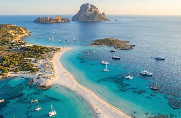 San Antonio: Formentera & Es Vedrà Day Boat Tour with Meals