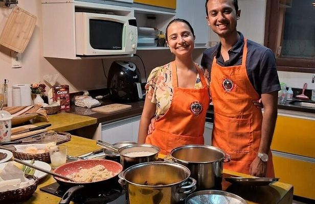 4h Cooking Class in Bogota with 10 Recipes and Bottomless Drinks