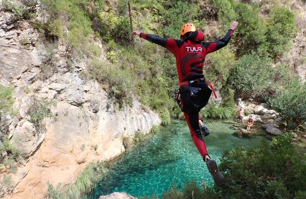 Río Verde Canyoning: Turquoise Water Jumps Near Granada & Málaga