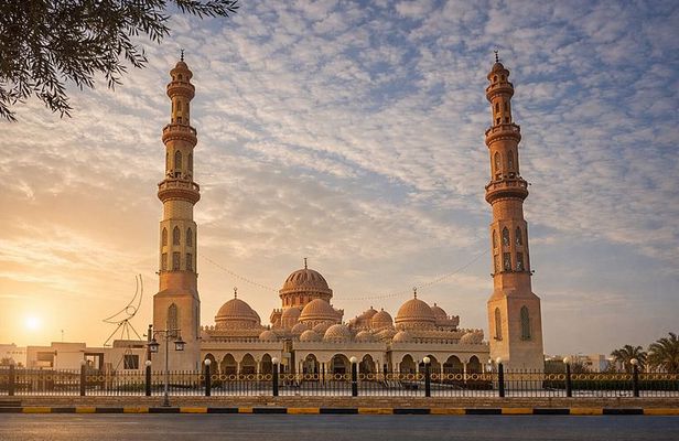 Authentic Hurghada Experience with Private Guide & Local Transfer