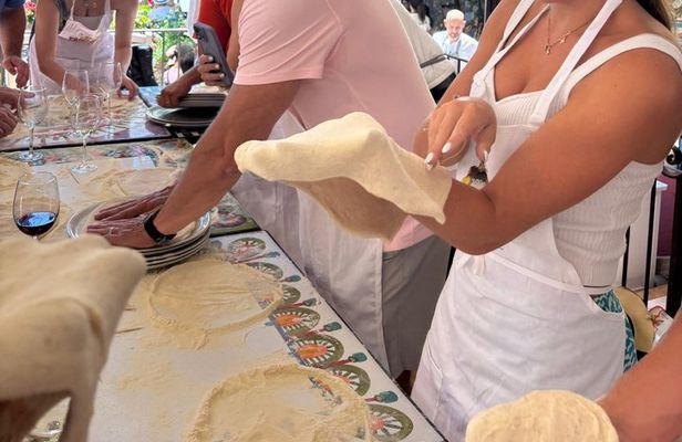 Sicilian Pizza Making and Cannolo Tasting in Messina