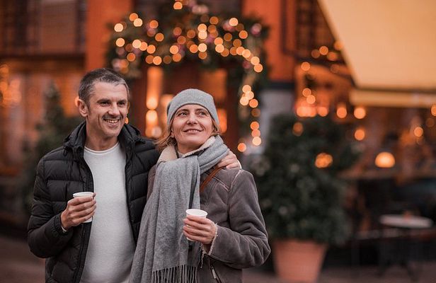 Private Christmas Walking Tour in Historic Edinburgh