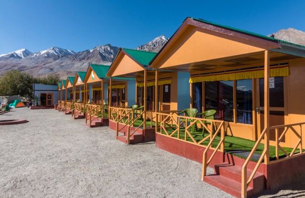 6 Days Private Ladakh Tour Nubra Pangong and Khardung La Pass