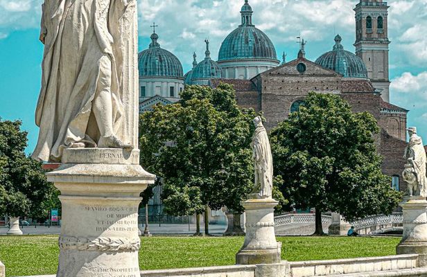 Live Padua as a local