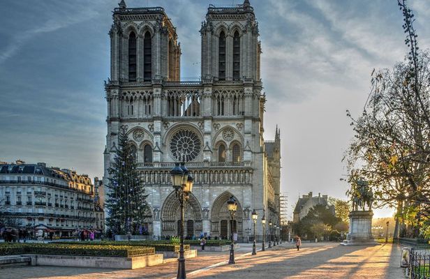 Private Notre Dame Paris Interior: Exclusive Licensed Tour