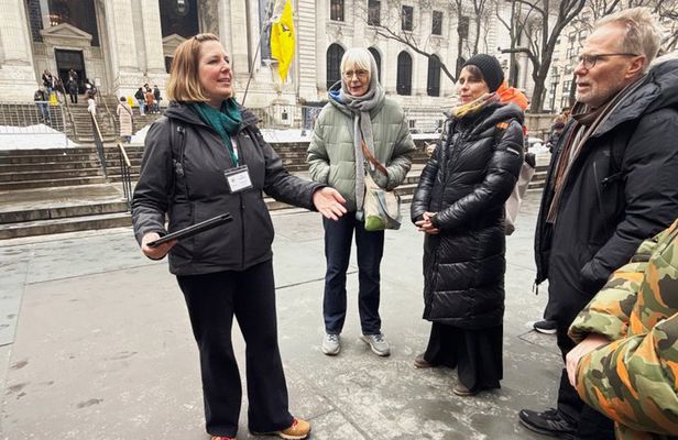 NYC: Strange & Sensational Stories Midtown Walking Tour