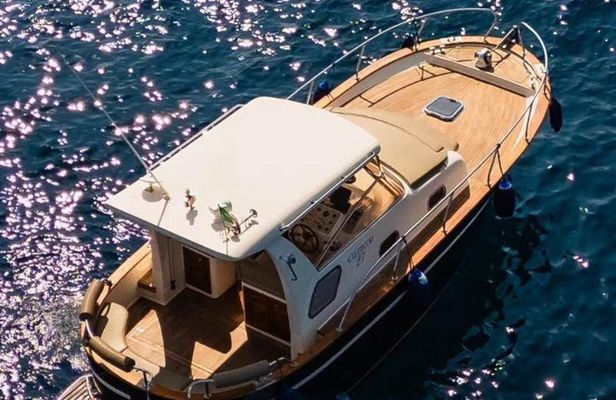 Polignano and Monopoli : Boat tour in the caves with local sailor