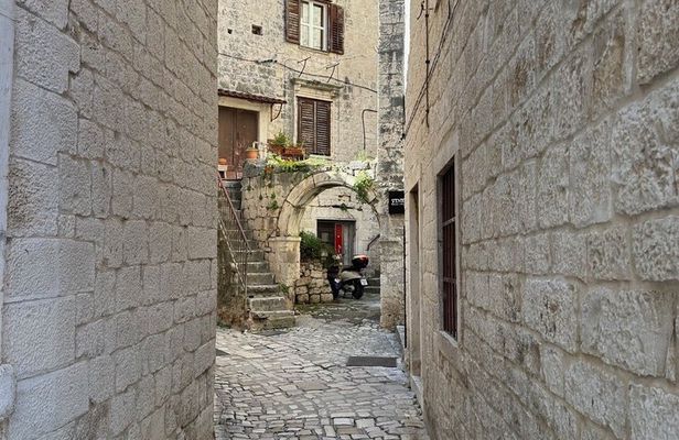 Trogir & Split Highlights Small Group Signature Tour