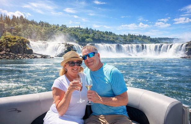Scenic River Boat Tour on the Willamette River