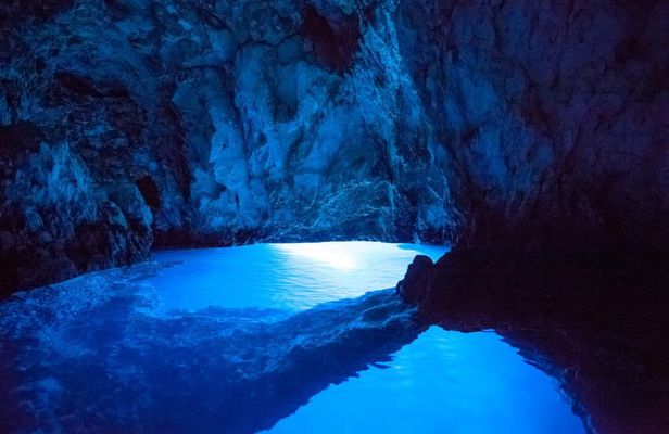 Private Blue Cave & Island Hopping – Luxury Speedboat Tour