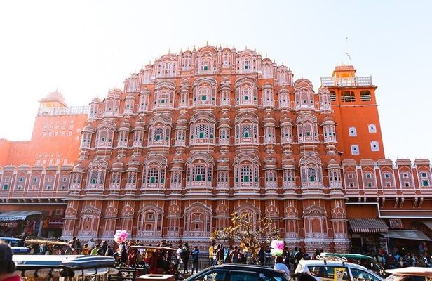 Jaipur Private Heritage Tour Including Guide Car and City Walk