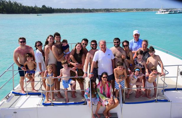 Private Boat Cruise Punta Cana with Open Bar and Snorkeling