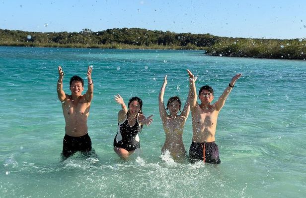Sail 4hr in the most SECRET Spot of Bacalar and Beach Club.