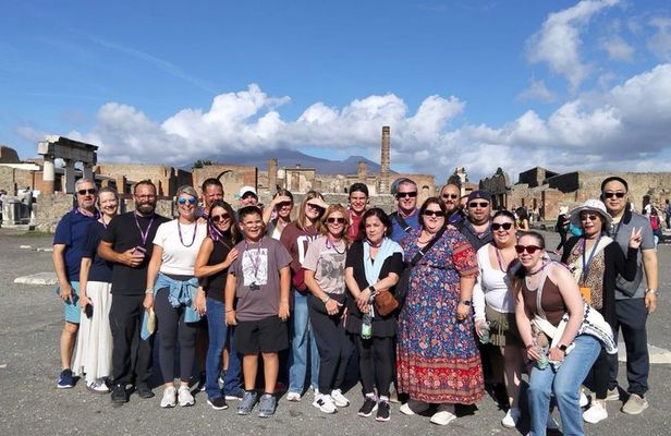Pompeii from Naples: Tour with transport and skip-the-line ticket