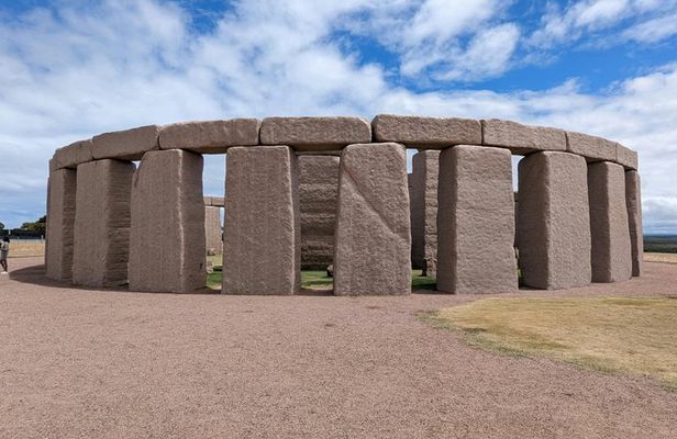 Stonehenge Half Day Tour from London + Ebook
