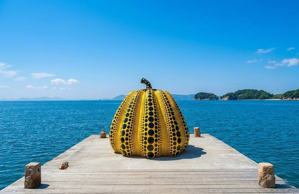 Naoshima Private Custom Tour with Local Guide