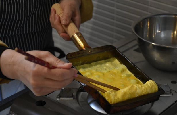 Kanazawa: Japanese Rice Sandwich Making with Local Aunties