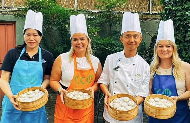 Private Shanghai Wet Market Tour and Chinese Cooking Class