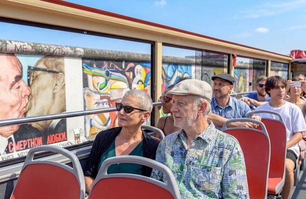 Big Bus Berlin Wall Panoramic Bus Tour with Stop at Wall Memorial