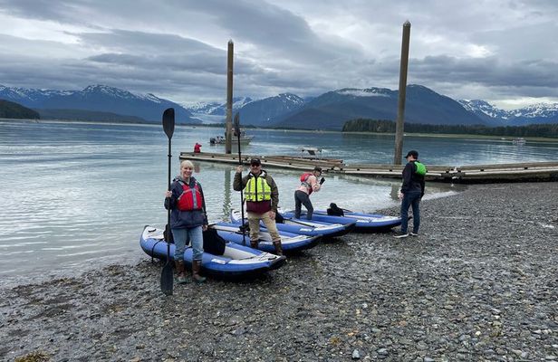Juneau Kayak, Glacier Viewing and Hiking Tour