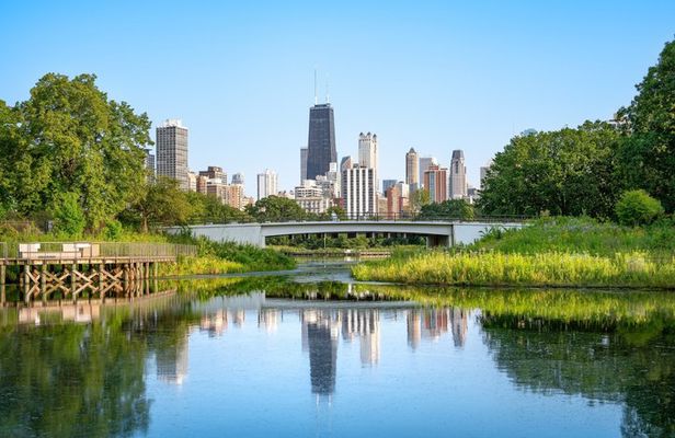 Chicago Private Neighborhoods Tour to Lincoln and Hyde Park
