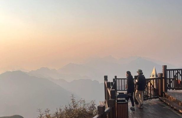 1-Day Fansipan Trek with Local Black Hmong Guide Txu