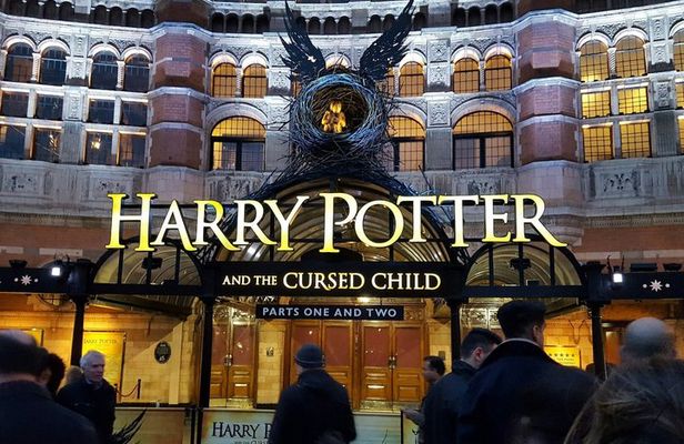 Harry Potter Film Locations Walking Tour + Ebook