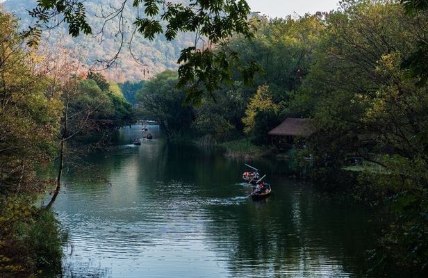 Hangzhou West Lake Boat Ride & Off-the-Beaten-Path Walk