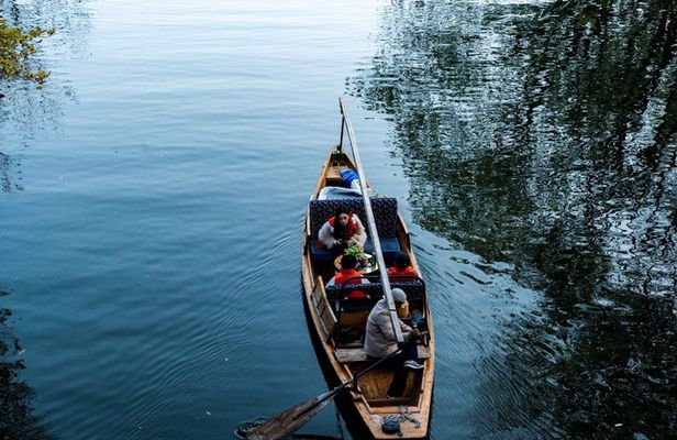 Private Custom Hangzhou Day Tour with Shanghai Pickup Option