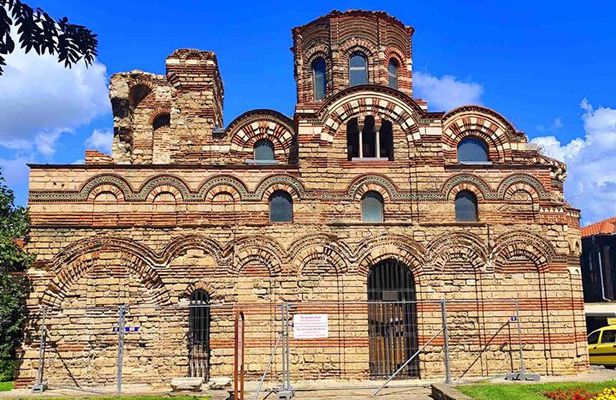 Walking tour: Nessebar Highlights & Optional Wine Tasting