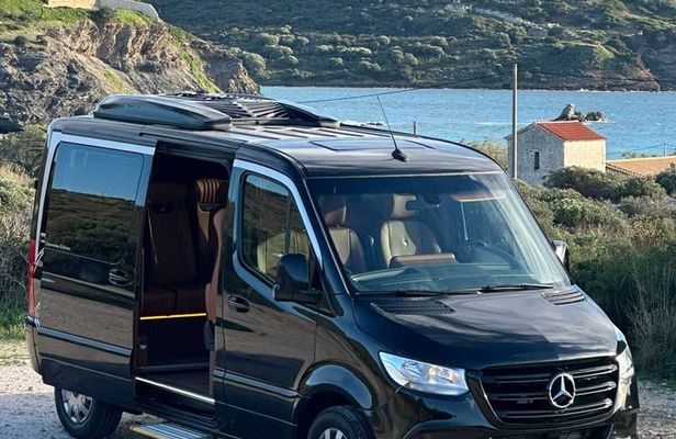 Santorini Half-Day Private Tour: Oia, Imerovigli, and Red Beach